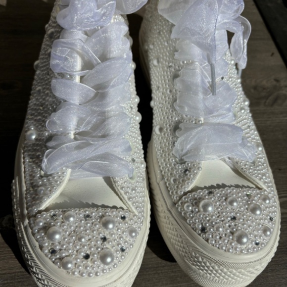 White bedazzled pearl platform converse - Picture 6 of 7